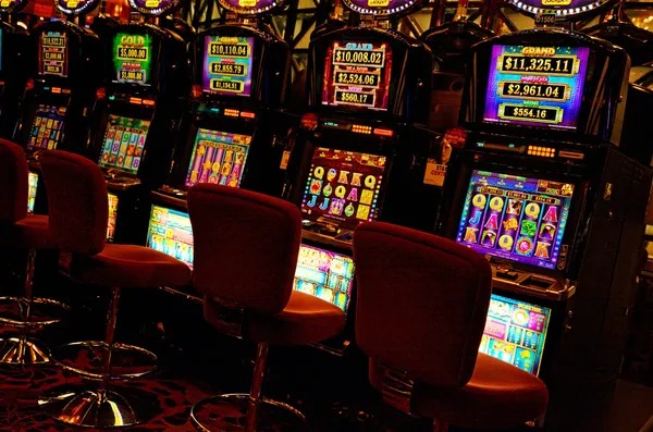 jp slot app showing live blackjack table with multi-camera stream and betting interface